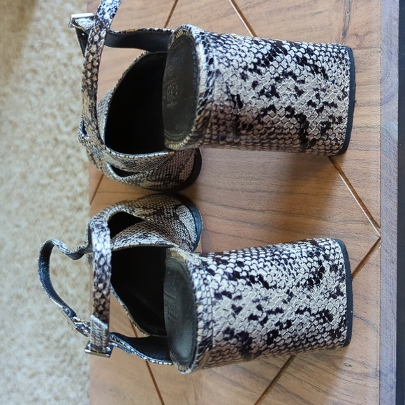 ASOS DESIGN Prague Block Heels in Snake. Women's Size 7 - Picture 6 of 12
